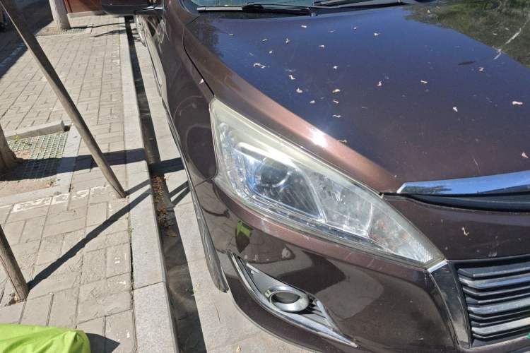 Used Luxgen U6 SUV 2014 1.8T ZhiZun Model Right Front Headlight