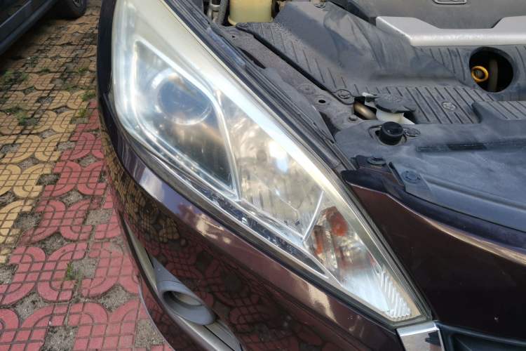 Used Luxgen U6 SUV 2014 1.8T Charm Version Right Front Headlight