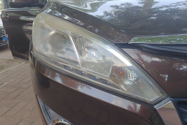 Used Luxgen U6 SUV 2014 2.0T ZhiZun Model Right Front Headlight