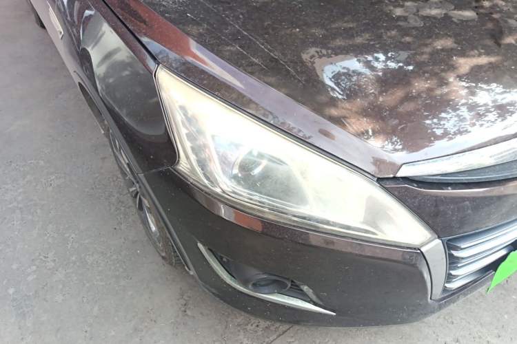 Used Luxgen U6 SUV 2014 1.8T Fashion Edition Right Front Headlight