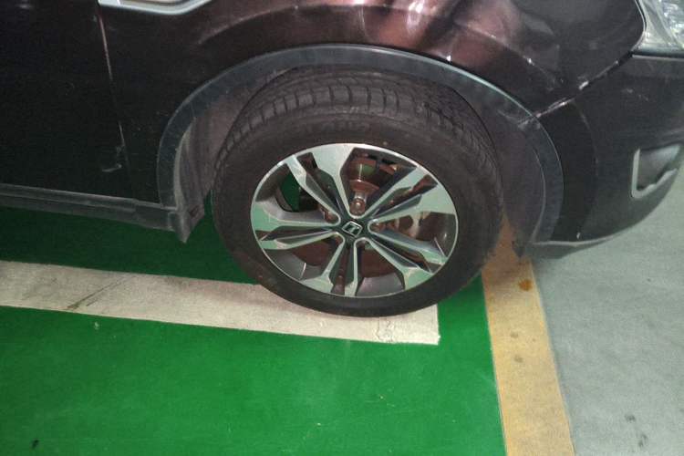 Used Luxgen U6 SUV 2014 1.8T Fashion Edition Right Front Wheel Hub