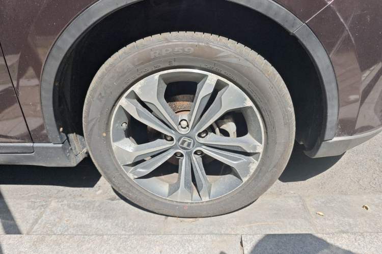 Used Luxgen U6 SUV 2014 1.8T ZhiZun Model Right Front Wheel Hub