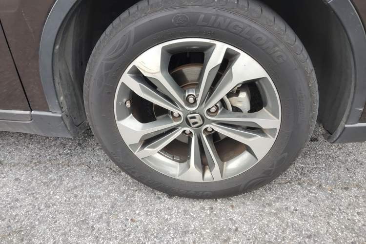Used Luxgen U6 SUV 2014 1.8T Fashion Edition Right Front Wheel Hub
