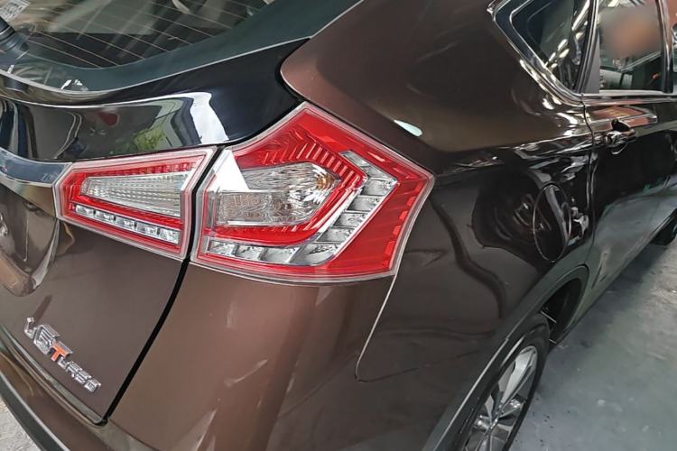Used Luxgen U6 SUV 2014 1.8T ZhiZun Model Right Rear Taillight