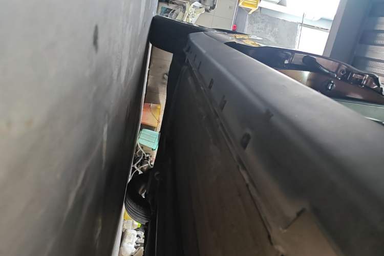 Used Luxgen U6 SUV 2014 1.8T ZhiZun Model Right Side Sill