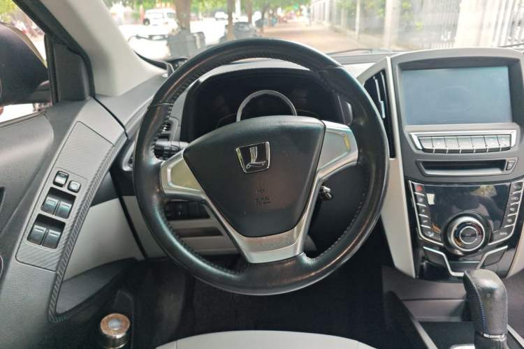 Used Luxgen U6 SUV 2014 1.8T Fashion Edition Steering Wheel