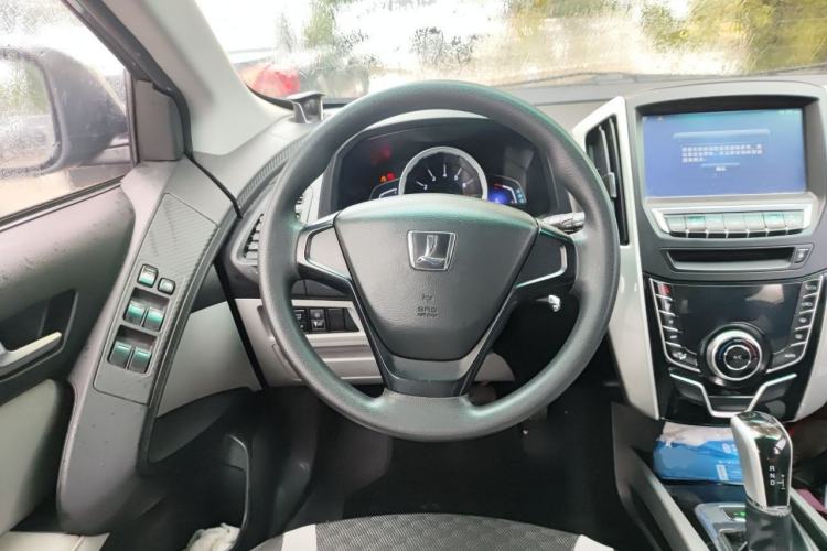Used Luxgen U6 SUV 2014 1.8T New Innovation Type Steering Wheel