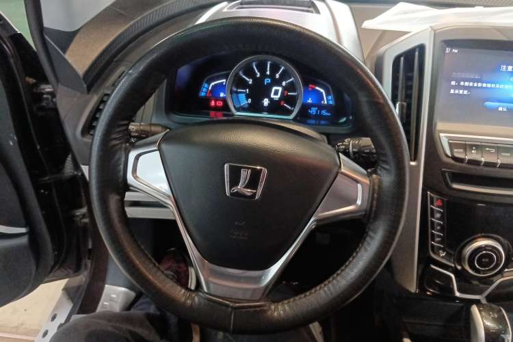 Used Luxgen U6 SUV 2014 1.8T Fashion Edition Steering Wheel
