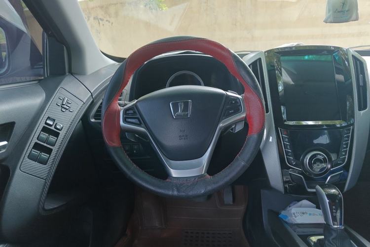 Used Luxgen U6 SUV 2014 2.0T ZhiZun Model Steering Wheel