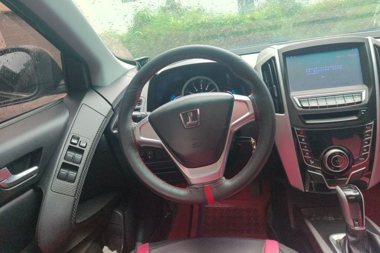 Used Luxgen U6 SUV 2014 1.8T Fashion Edition Steering Wheel