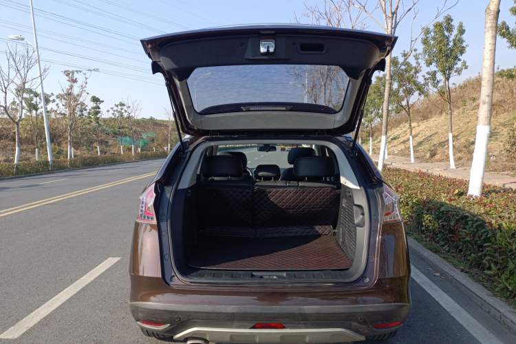 Used Luxgen U6 SUV 2014 1.8T Fashion Edition Trunk