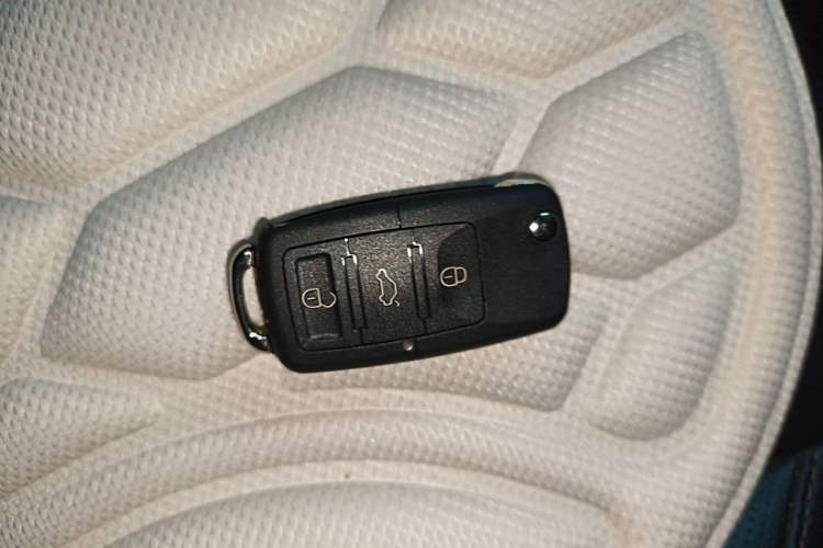 Used Luxgen U6 SUV 2014 1.8T Fashion Edition Vehicle Key