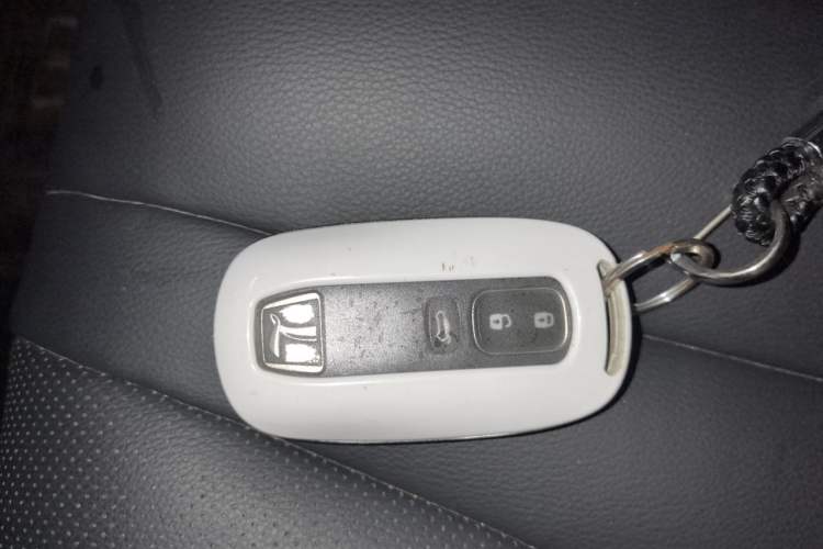 Used Luxgen U6 SUV 2014 1.8T ZhiZun Model Vehicle Key
