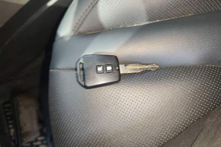 Used Luxgen U6 SUV 2014 1.8T Fashion Edition Vehicle Key