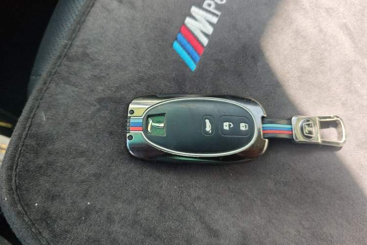 Used Luxgen U6 SUV 2014 1.8T ZhiZun Model Vehicle Key