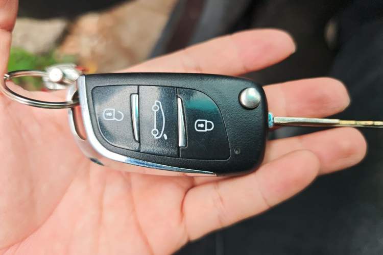 Used Luxgen U6 SUV 2014 1.8T Fashion Edition Vehicle Key