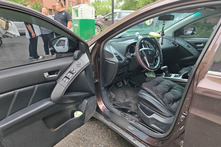 Used Luxgen U6 SUV 2014 1.8T ZhiZun Model Driver Seat