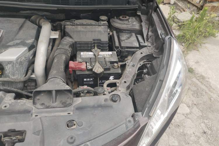 Used Luxgen U6 SUV 2014 1.8T Fashion Edition Engine Bay Left