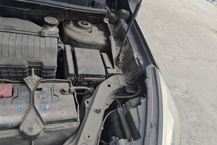 Used Luxgen U6 SUV 2014 1.8T Fashion Edition Engine Bay Left