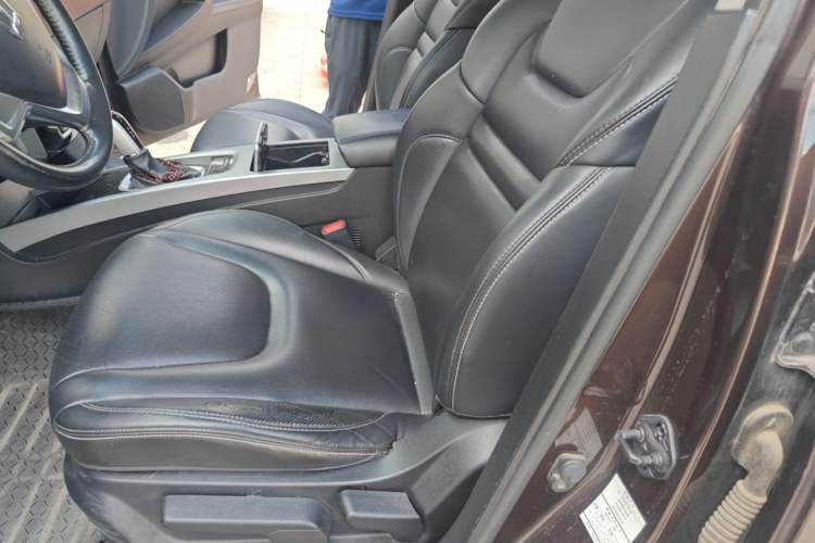 Used Luxgen U6 SUV 2014 1.8T Fashion Edition Left Front Seat