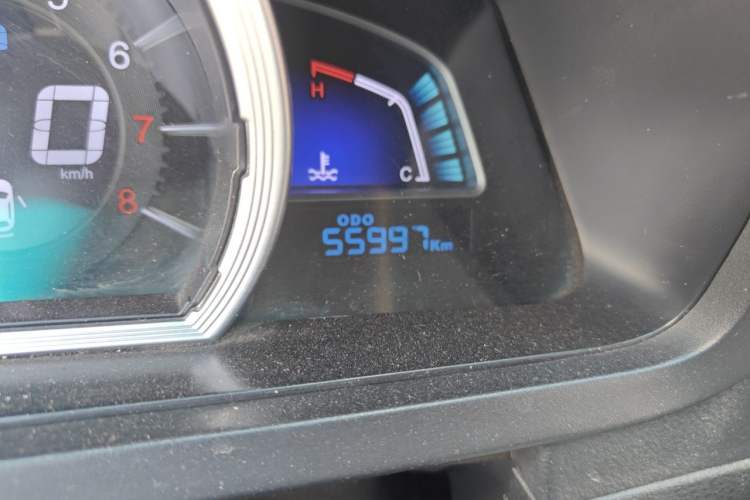 Used Luxgen U6 SUV 2014 1.8T Fashion Edition Odometer Close Up