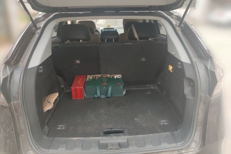 Used Luxgen U6 SUV 2014 1.8T Fashion Edition Trunk