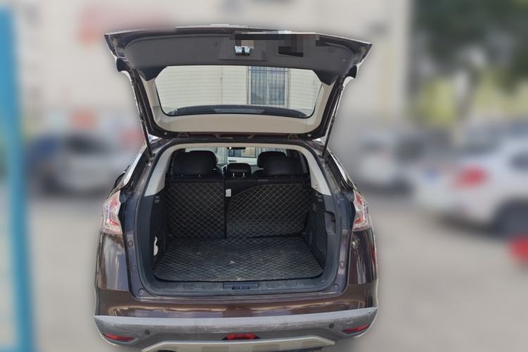Used Luxgen U6 SUV 2014 1.8T Fashion Edition Trunk