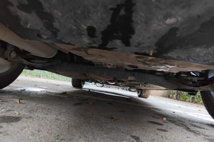 Used Luxgen U6 SUV 2014 1.8T ZhiZun Model Chassis Rear
