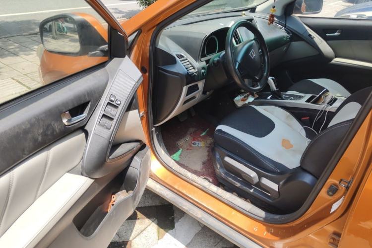 Used Luxgen U6 SUV 2014 1.8T Charm Version Driver Seat