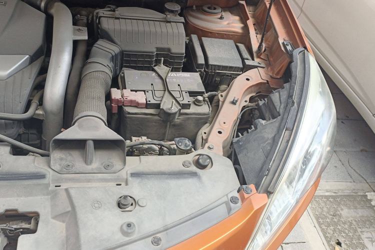 Used Luxgen U6 SUV 2014 1.8T Fashion Edition Engine Bay Left