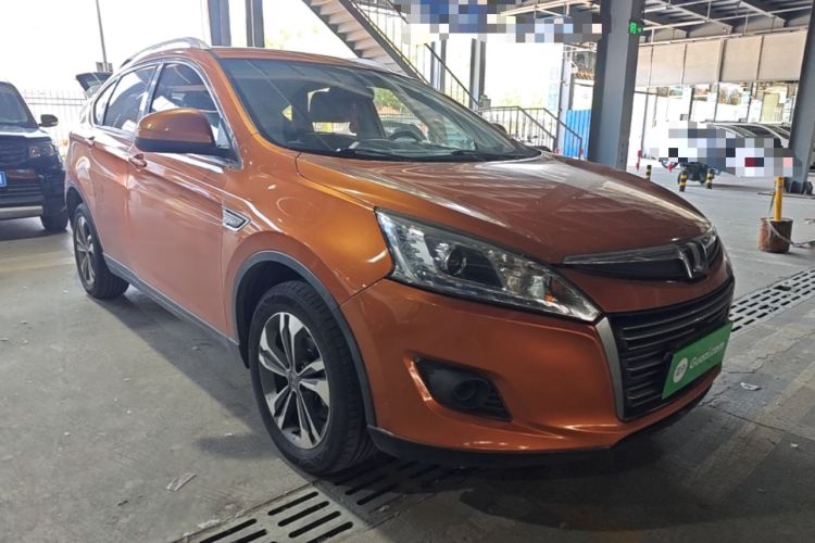 Used Luxgen U6 SUV 2014 1.8T Fashion Edition Front Right 45 Deg