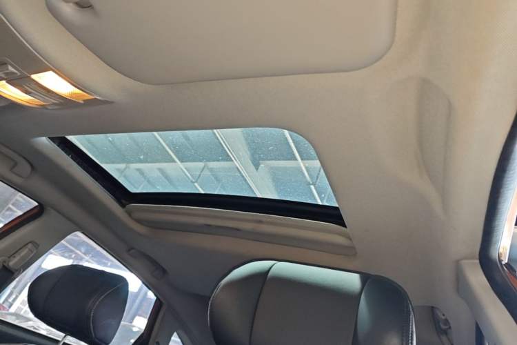 Used Luxgen U6 SUV 2014 1.8T Fashion Edition Headliner