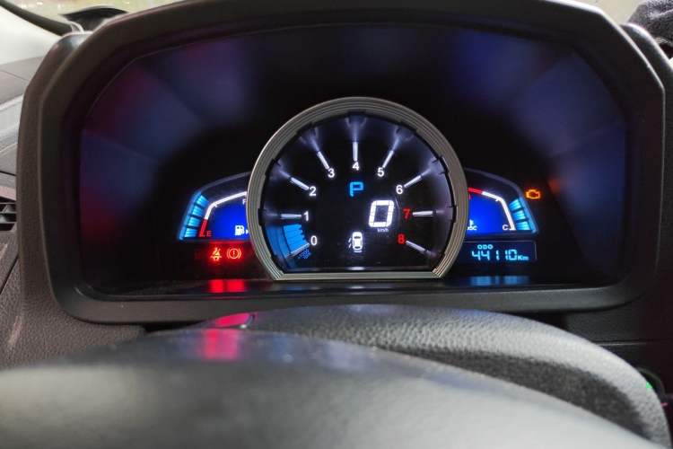 Used Luxgen U6 SUV 2014 1.8T ZhiZun Model Instrument Cluster