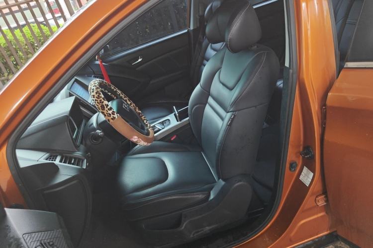 Used Luxgen U6 SUV 2014 1.8T ZhiZun Model Left Front Seat