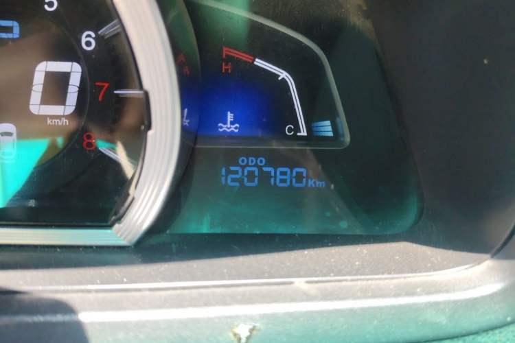 Used Luxgen U6 SUV 2014 1.8T Charm Version Odometer Close Up