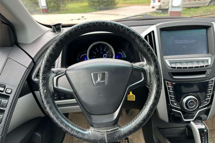 Used Luxgen U6 SUV 2014 1.8T Charm Version Steering Wheel