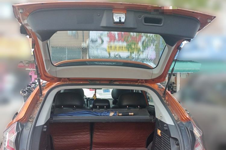 Used Luxgen U6 SUV 2014 1.8T Fashion Edition Trunk