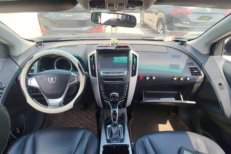 Used Luxgen U6 SUV 2014 1.8T Fashion Edition Center Console