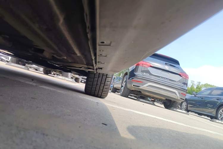 Used Luxgen U6 SUV 2014 1.8T Fashion Edition Chassis Front Right