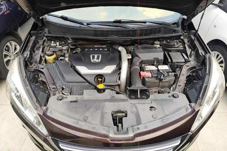 Used Luxgen U6 SUV 2014 1.8T Fashion Edition Engine Bay