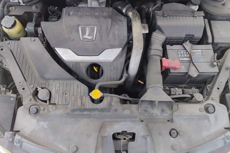 Used Luxgen U6 SUV 2014 1.8T Fashion Edition Engine Bay