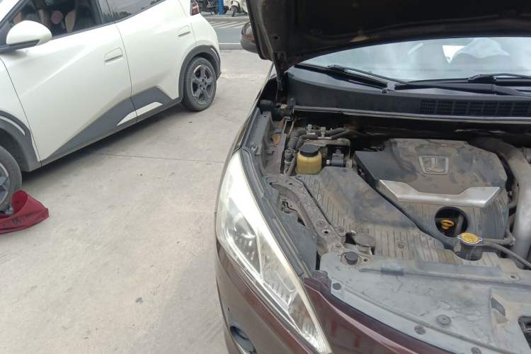 Used Luxgen U6 SUV 2014 1.8T Fashion Edition Engine Bay Right