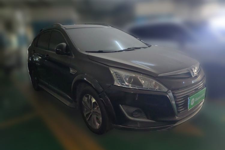 Used Luxgen U6 SUV 2014 1.8T Fashion Edition Front Right 45 Deg