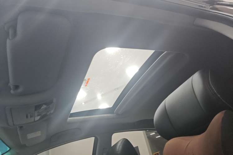 Used Luxgen U6 SUV 2014 1.8T Fashion Edition Headliner
