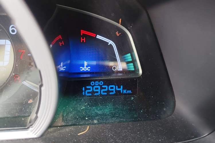 Used Luxgen U6 SUV 2014 1.8T Fashion Edition Odometer Close Up
