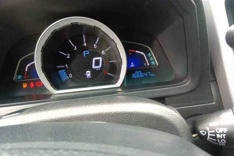 Used Luxgen U6 SUV 2014 1.8T Fashion Edition Odometer Close Up