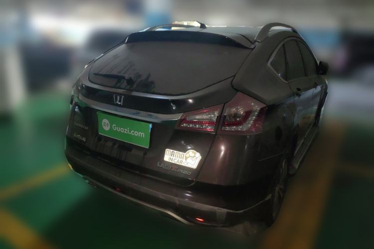 Used Luxgen U6 SUV 2014 1.8T Fashion Edition Rear Right 45 Deg