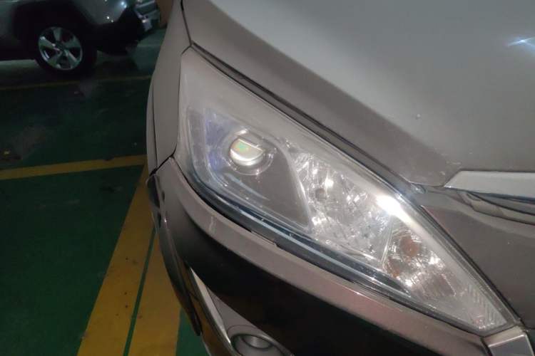 Used Luxgen U6 SUV 2014 1.8T Fashion Edition Right Front Headlight