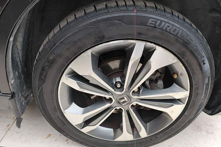 Used Luxgen U6 SUV 2014 1.8T Fashion Edition Right Front Wheel Hub