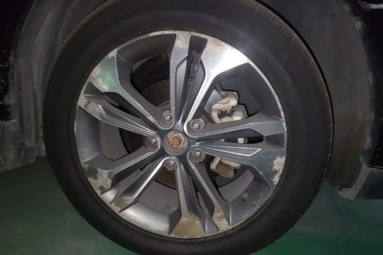 Used Luxgen U6 SUV 2014 1.8T Fashion Edition Right Front Wheel Hub